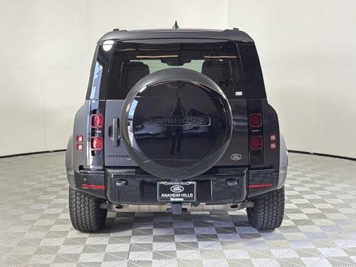 2023 Land Rover Defender 110 X-Dynamic SE