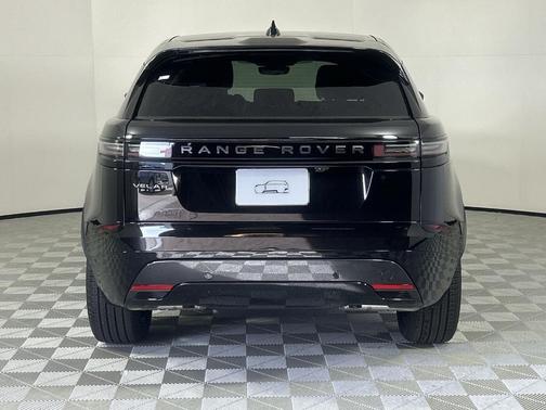 2026 Land Rover Range Rover Velar Dynamic SE