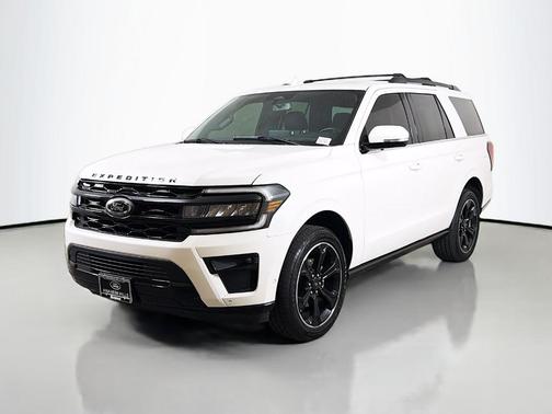 White Metallic 2022 Ford Expedition Limited