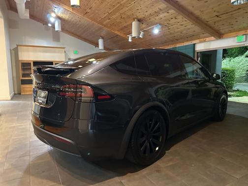 2023 Tesla Model X Standard Range