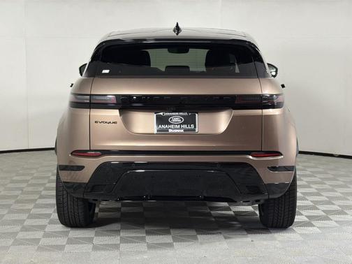 2026 Land Rover Range Rover Evoque Dynamic SE