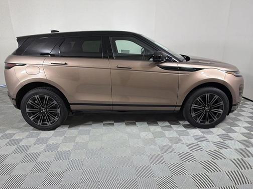 2026 Land Rover Range Rover Evoque Dynamic SE