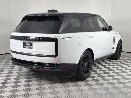 2025 Land Rover Range Rover P400 SE