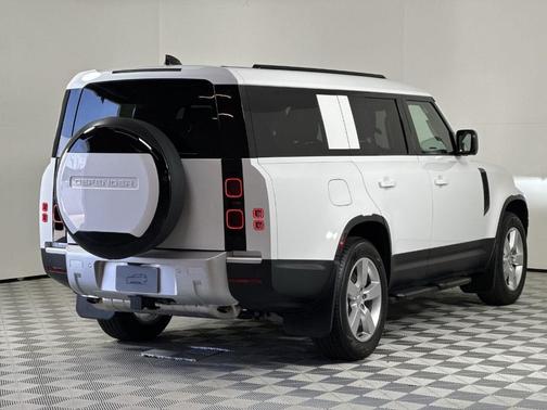 2025 Land Rover Defender P400 S