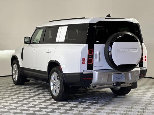 2025 Land Rover Defender P400 S