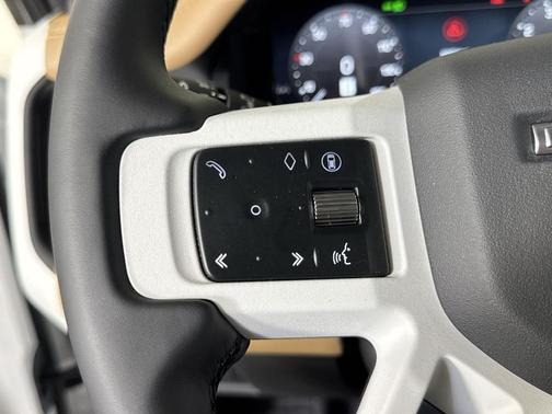 2025 Land Rover Defender P400 S