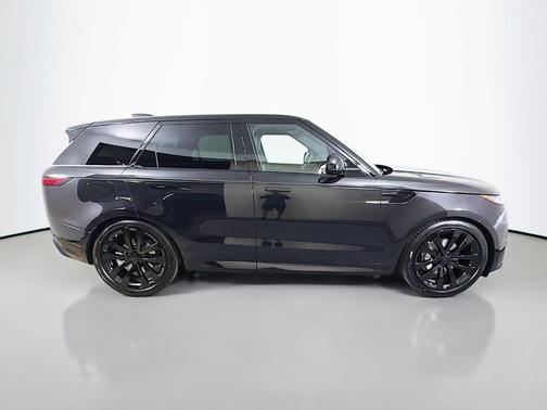 Fuji White 2026 Land Rover Range Rover Sport P460e Dynamic SE