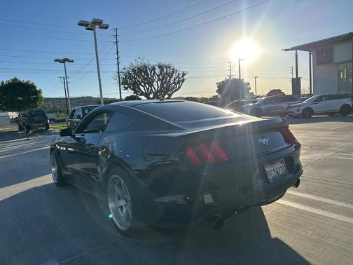 2015 Ford Mustang EcoBoost Premium
