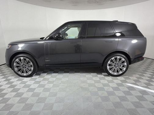 2025 Land Rover Range Rover P530 SE