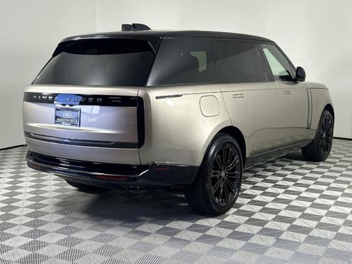 2025 Land Rover Range Rover AUTOBIOGRAPHY