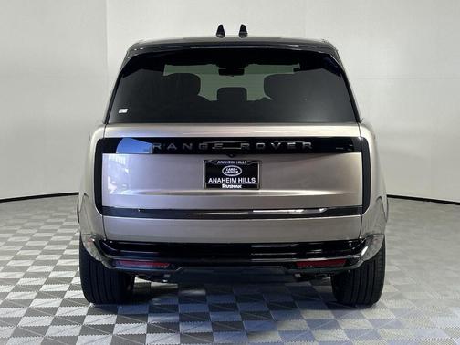 2025 Land Rover Range Rover AUTOBIOGRAPHY