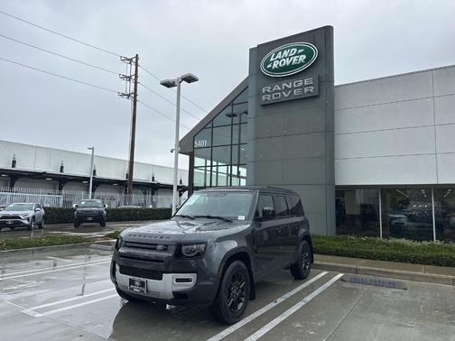 2025 Land Rover Defender P300