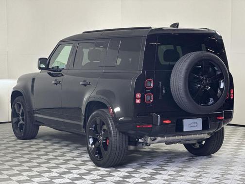 2025 Land Rover Defender P400 X