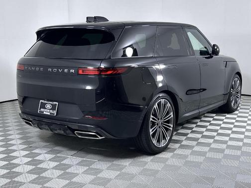 2025 Land Rover Range Rover Sport P360 SE