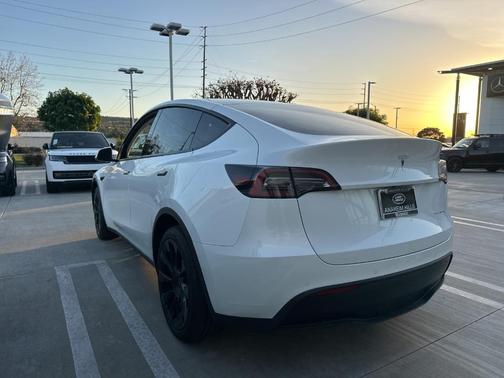 2022 Tesla Model Y Long Range