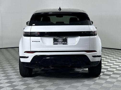 2026 Land Rover Range Rover Evoque Dynamic SE