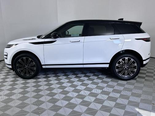 2026 Land Rover Range Rover Evoque Dynamic SE