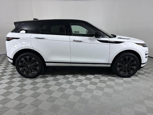 2026 Land Rover Range Rover Evoque Dynamic SE