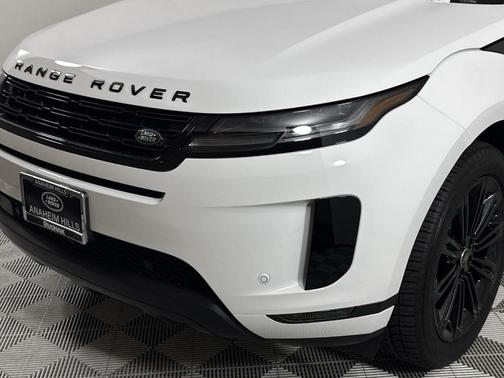 2025 Land Rover Range Rover Evoque Core S