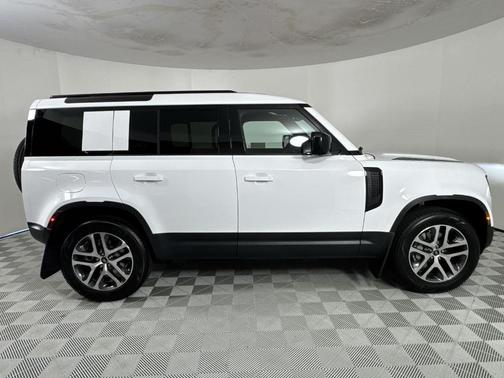 2025 Land Rover Defender P400 S