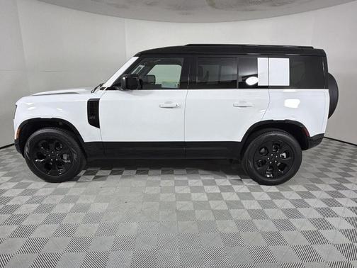 2026 Land Rover Defender P400 X-Dynamic SE