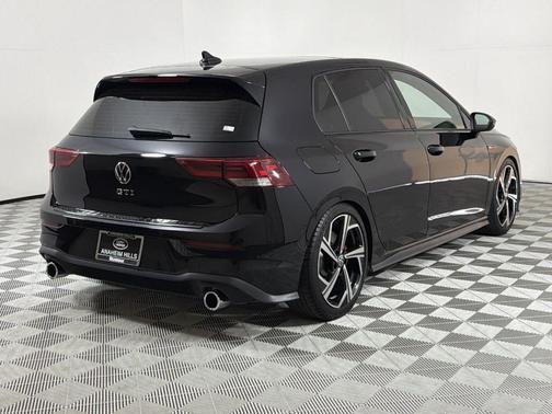 2024 Volkswagen Golf GTI 2.0T SE