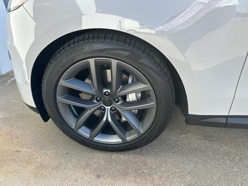 2026 Land Rover Range Rover Sport SE