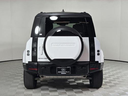 2026 Land Rover Defender P400 X-Dynamic SE