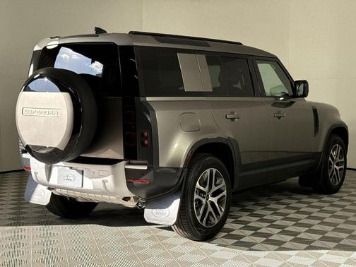 2025 Land Rover Defender P300