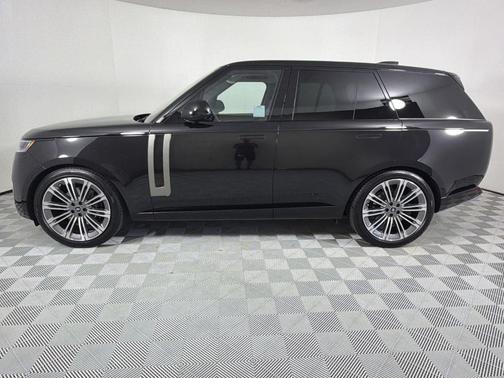 2025 Land Rover Range Rover P400 SE