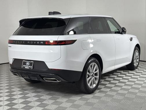 2026 Land Rover Range Rover Sport SE