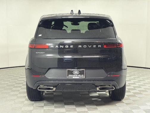 2026 Land Rover Range Rover Sport SE