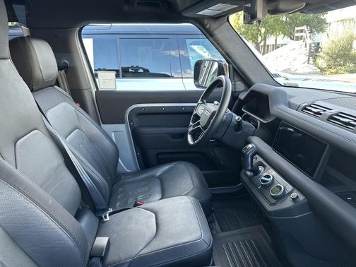 2021 Land Rover Defender 90 X-Dynamic S