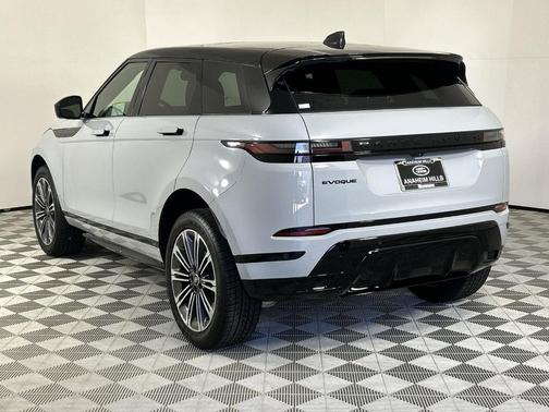 2026 Land Rover Range Rover Evoque Dynamic SE