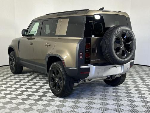 2025 Land Rover Defender P400 S