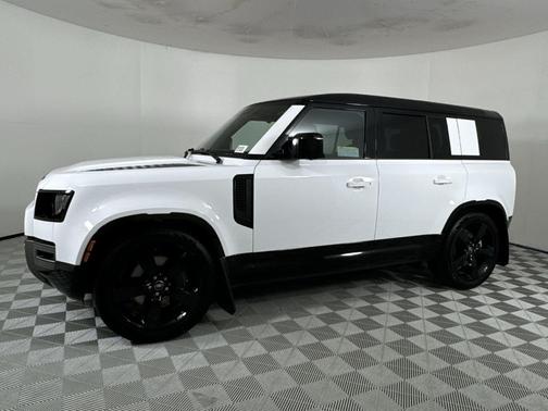 2025 Land Rover Defender P500 X-Dynamic SE
