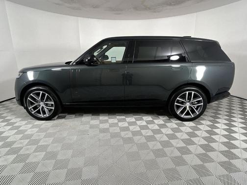 2025 Land Rover Range Rover P530 SE 7 Seat