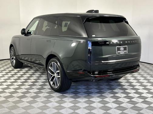 2025 Land Rover Range Rover P530 SE 7 Seat