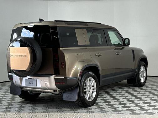 2025 Land Rover Defender P400 S