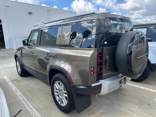 2025 Land Rover Defender P400 S