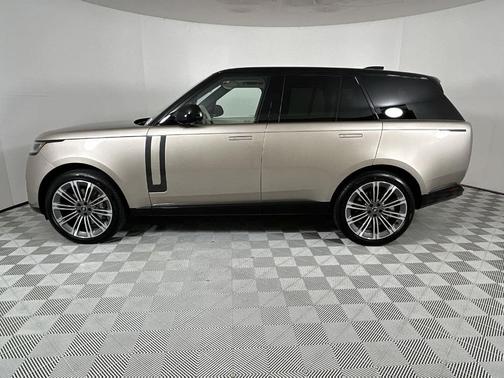 2025 Land Rover Range Rover P530 SE