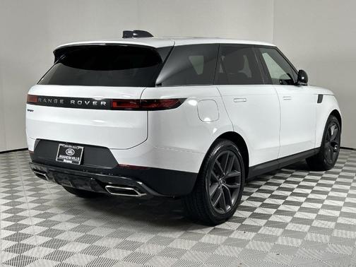 2025 Land Rover Range Rover Sport P360 SE