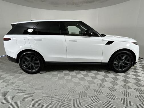 2025 Land Rover Range Rover Sport P360 SE