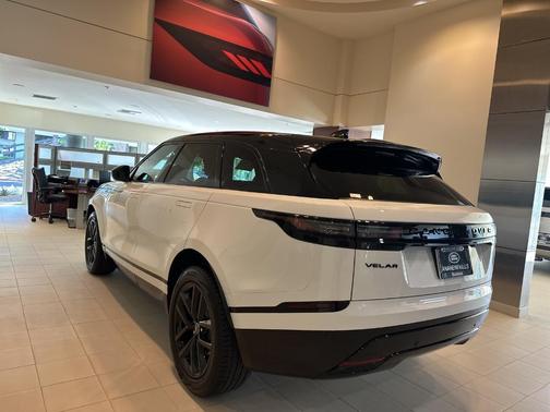 2025 Land Rover Range Rover Velar P250 Dynamic SE