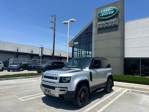 Hakuba Silver 2023 Land Rover Defender 90 S