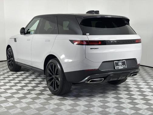 2026 Land Rover Range Rover Sport SE