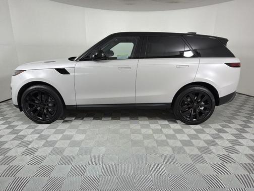 2026 Land Rover Range Rover Sport SE