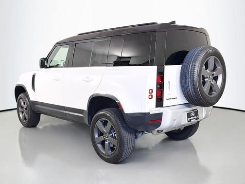 Fuji White 2025 Land Rover Defender P400 S