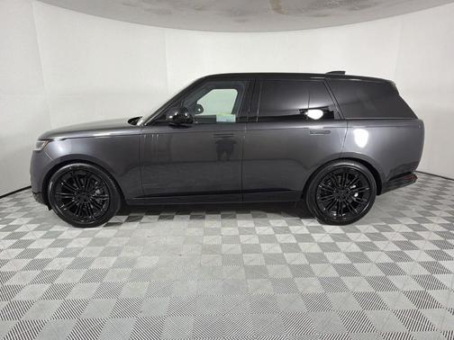 Carpathian Grey 2026 Land Rover Range Rover P400 SE