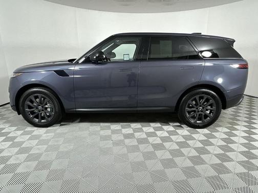 2024 Land Rover Range Rover Sport SE